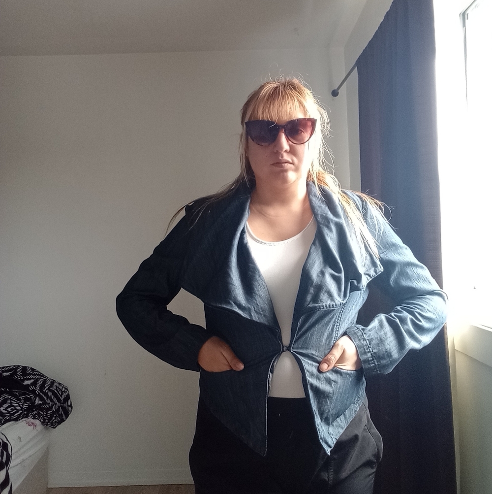 Stylish Dark Blue Short Jacket - Picture 2 of 8